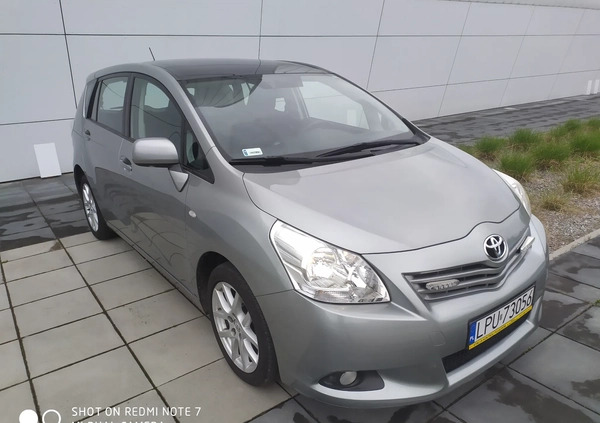 Toyota Verso cena 21900 przebieg: 237500, rok produkcji 2011 z Piotrków Trybunalski małe 379